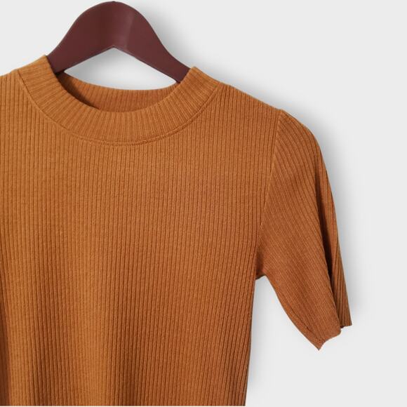 Revolve Nation Ltd Ida Ribbed Mockneck Tee Shirt Butterscotch Yellow XS Basics - Picture 2 of 13